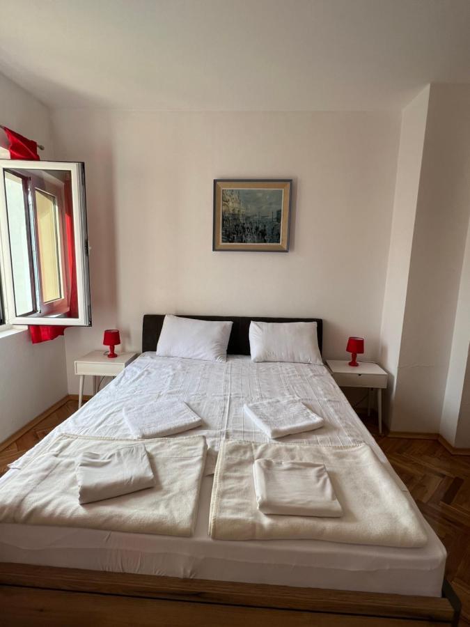 Ksenia Guesthouse Apartments And Studios Budva Exterior foto
