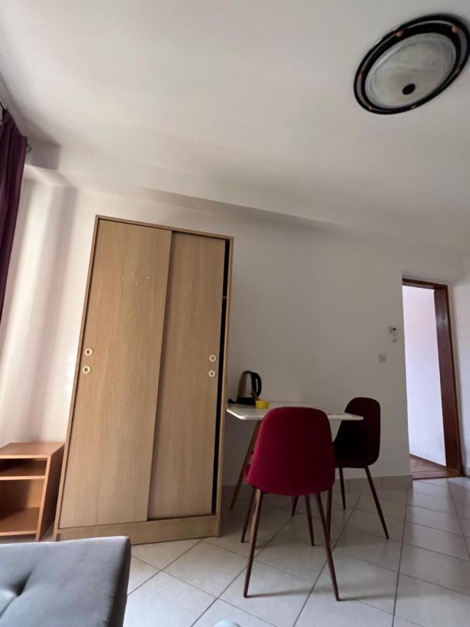 Ksenia Guesthouse Apartments And Studios Budva Exterior foto